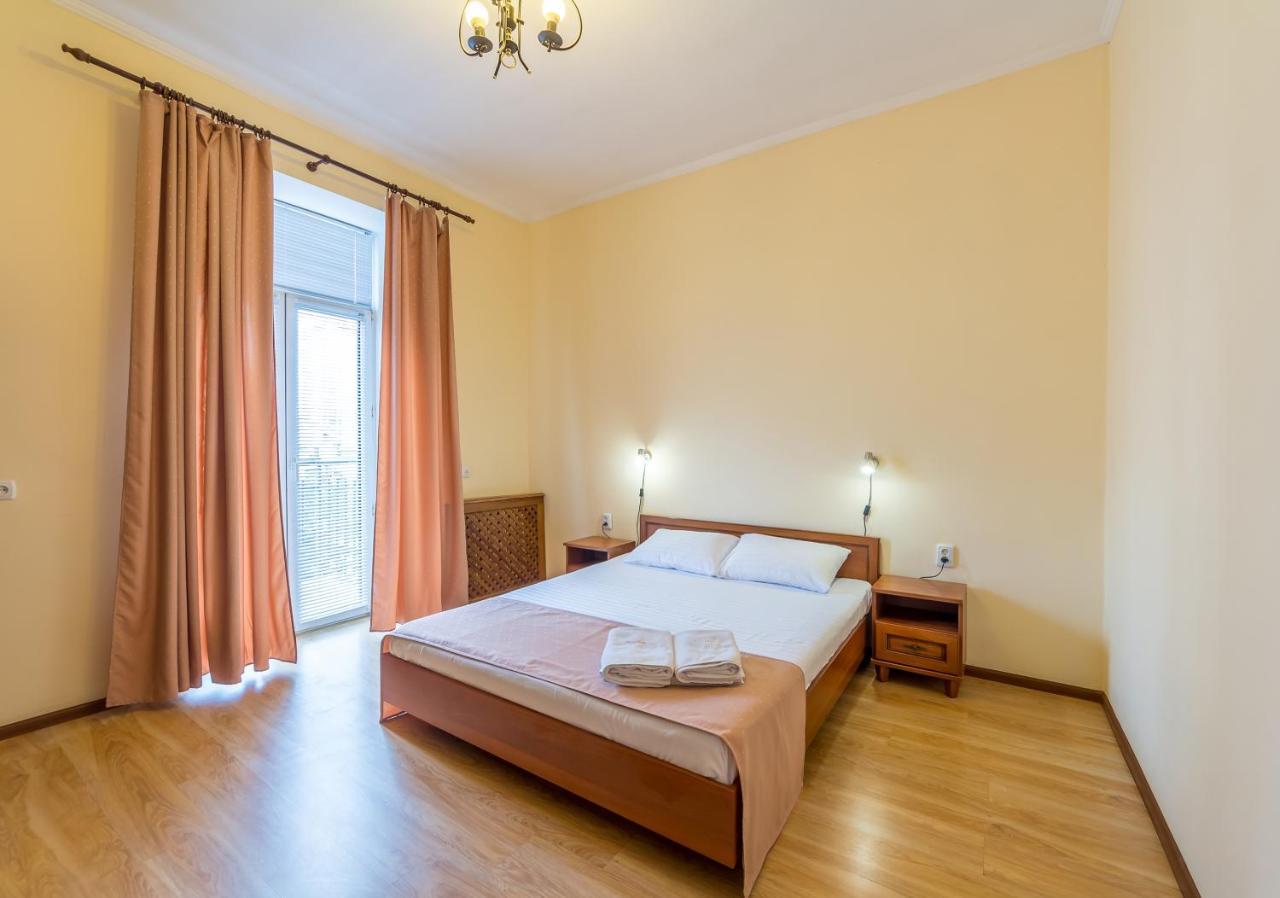 Palats Sportu Area Apartment *