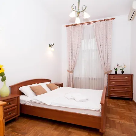 Central Apartments Palats Sportu Area Kyiv Exterior photo