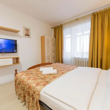 Central Apartments Palats Sportu Area Kyiv Room photo