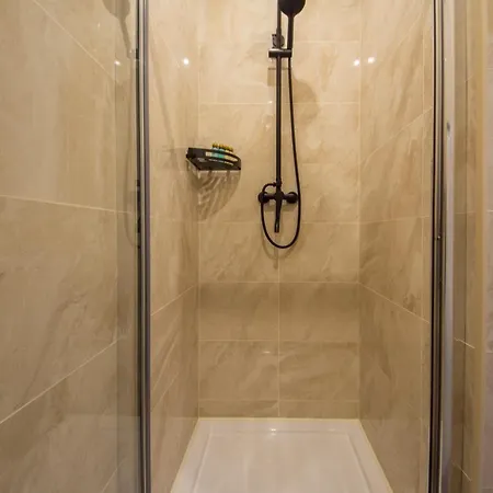Central Apartments Palats Sportu Area Kyiv Room photo
