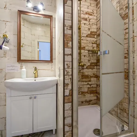 Central Apartments Palats Sportu Area Kyiv Room photo