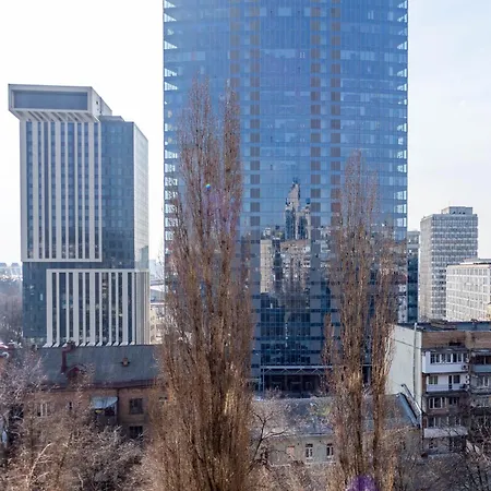 Central Apartments Palats Sportu Area Kyiv Room photo