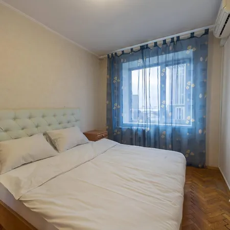 Central Apartments Palats Sportu Area Kyiv Exterior photo